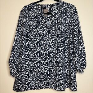 Chicos Womens Blouse‎ Size 2 Abstract Print 3/4 Sleeve V Neck Pullover